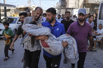 At least 30 are killed in Israeli strikes in Gaza as war deaths top 58,000