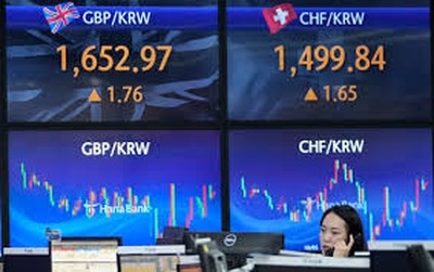World shares advance after EU strikes trade deal with Trump