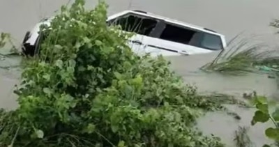 11 dead as vehicle falls in canal in north India
