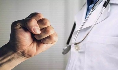 Doctor attacked while on duty; ministry takes legal action