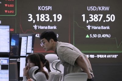 Asian shares mostly gain as eyes turn to meetings at White House and Jackson Hole