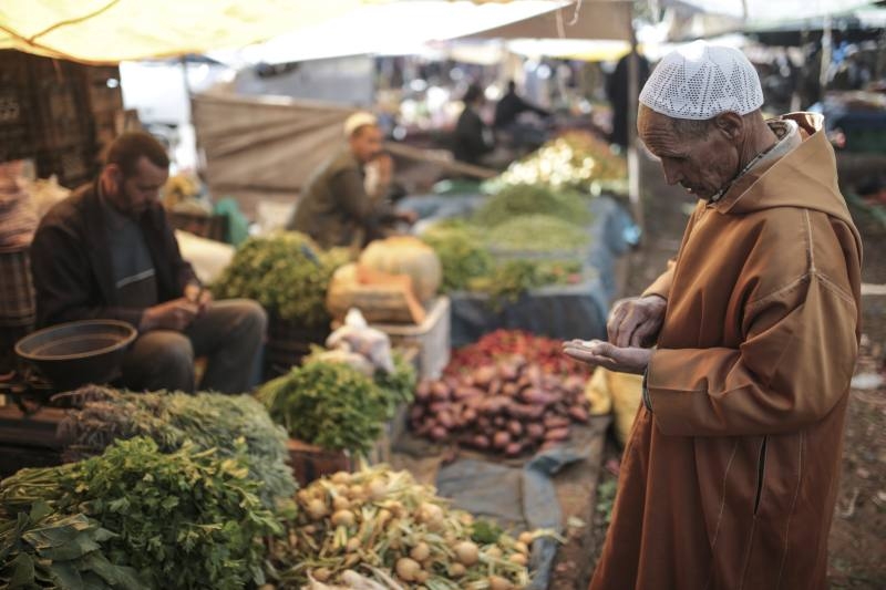 النار تشتعل في خضرة البسطاء في المغرب؟