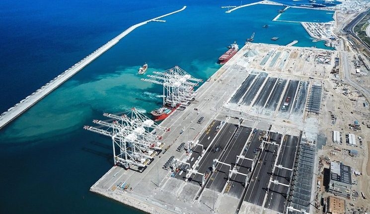 الكشف عن الفائز بصفقة كبيرة في ميناء الناظور المتوسطي؟