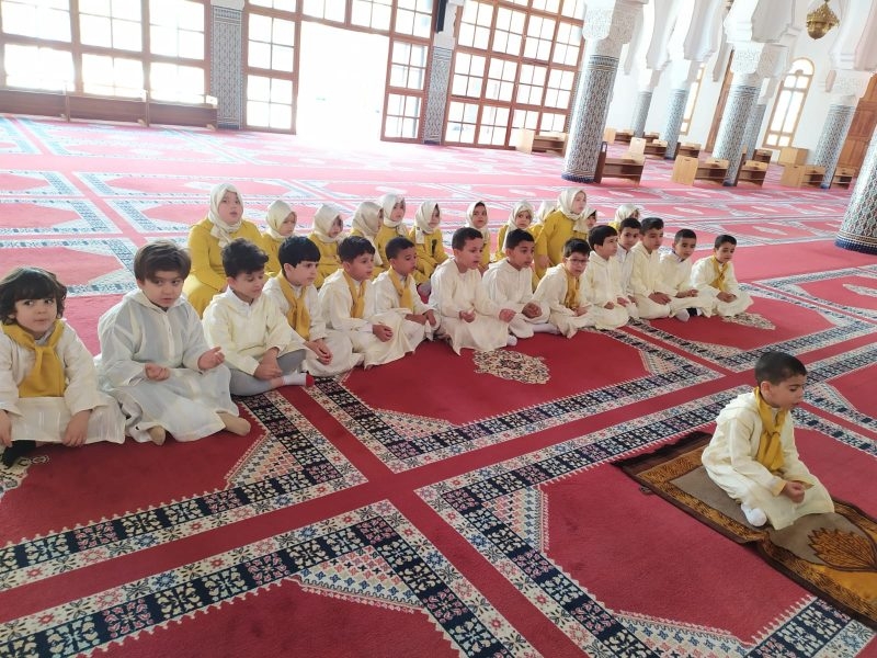 المجلس العلمي المحلي لإقليم الناظور يستقبل تلاميذ وتلميذات روض وحضانة إحدى المؤسسات الخصوصية بمسجد محمد السادس.