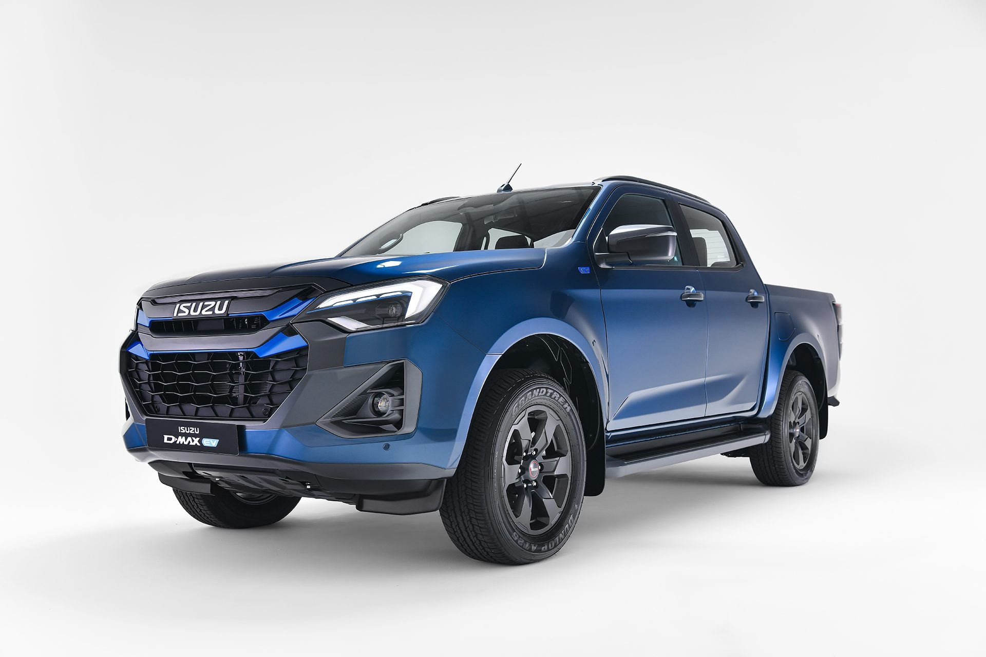 Isuzu D-Max EV debuts in Europe