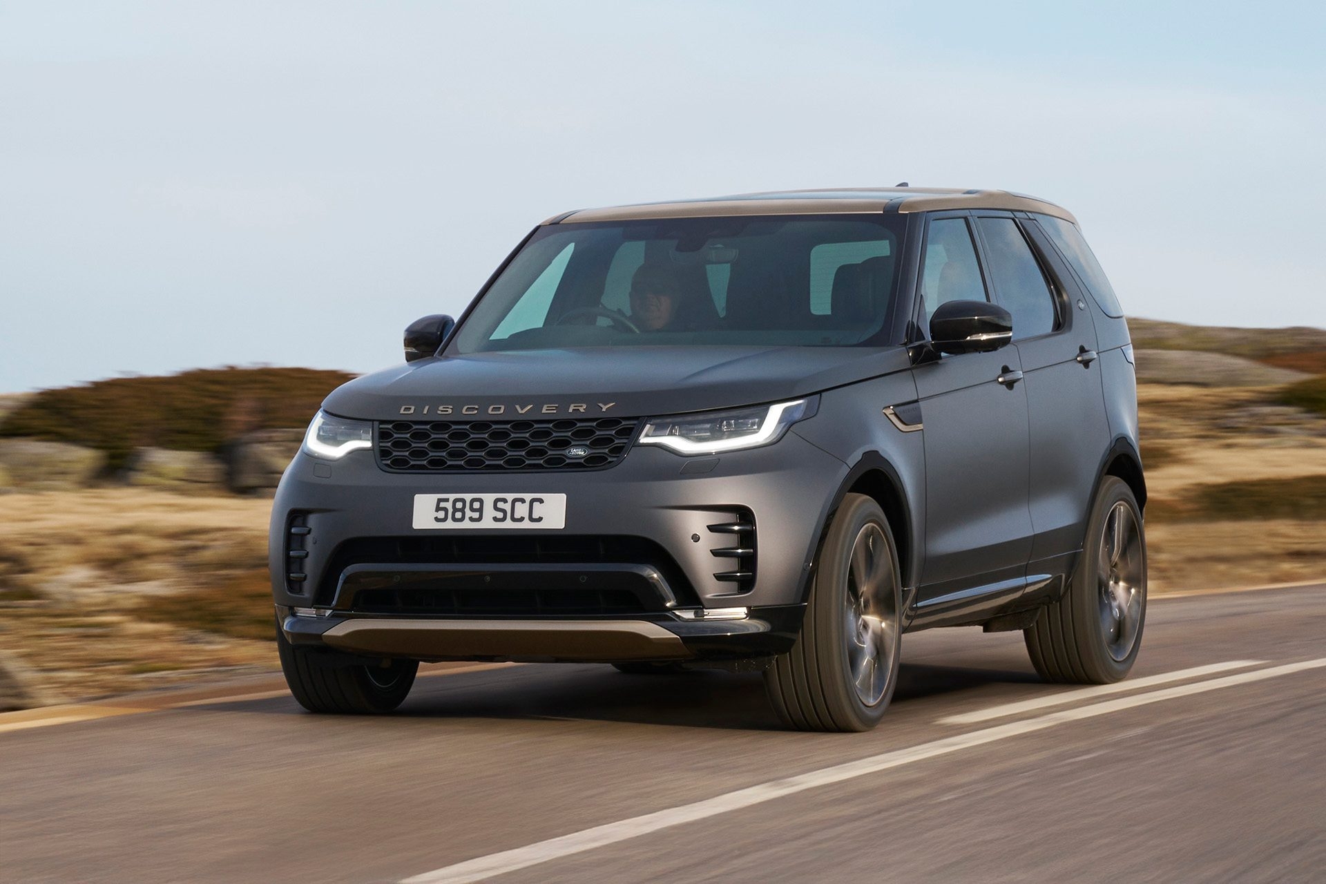 LR Discovery celebrates 35 years with Tempest Edition