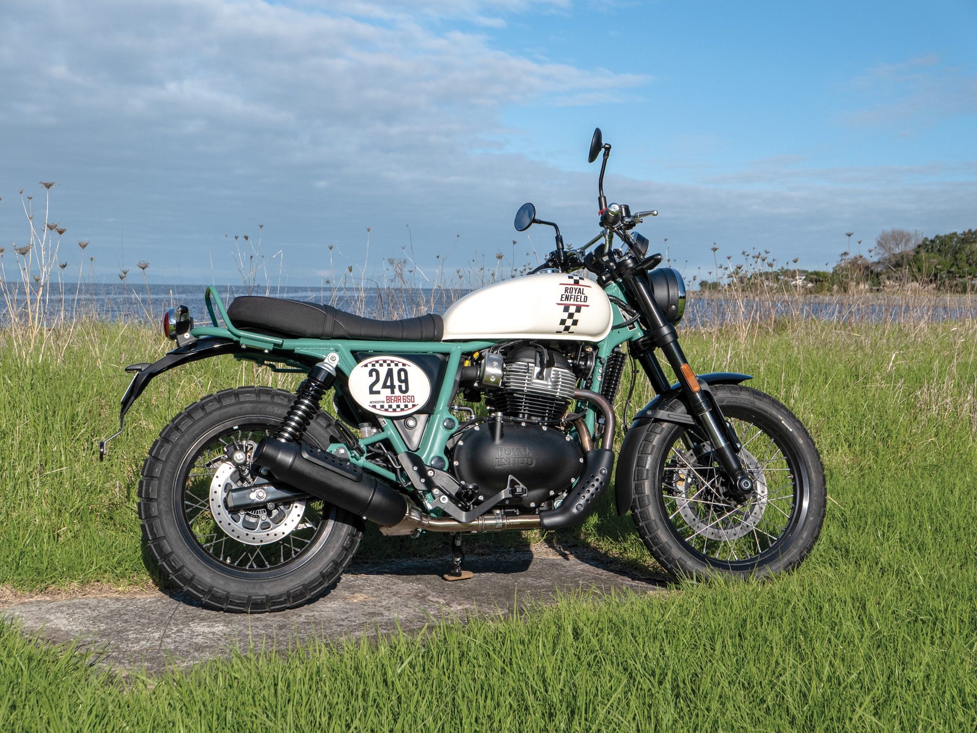 Royal Enfield Bear 650 Review