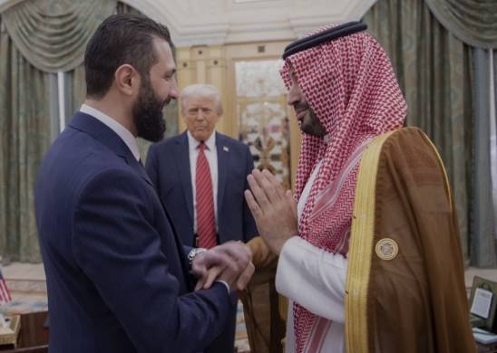 الشرع: رفع العقوبات الأمريكية عن سوريا قرار تاريخي شجاع