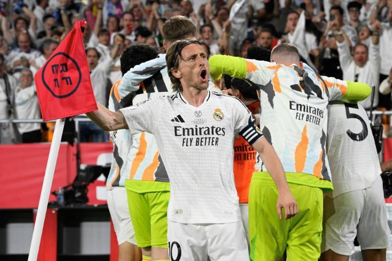 لوكا مودريتش يعلن مغادرته ريال مدريد