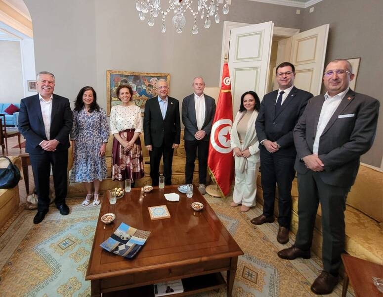 تونس تعزز شراكتها مع منظمة الصحة العالمية لتطوير اللقاحات والتكوين والبحث في الصناعات الدوائية المتقدمة