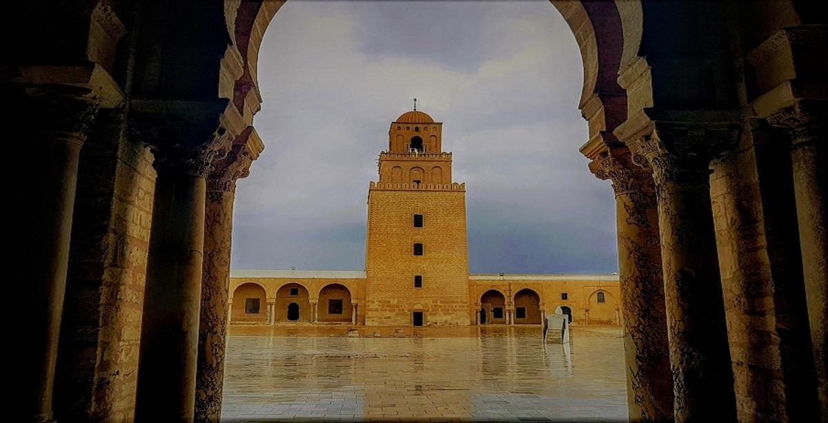 وزير الشؤون الدينية يشرف بجامع عقبة بالقيروان على موكب ديني بمناسبة إحياء ذكرى غزوة بدر