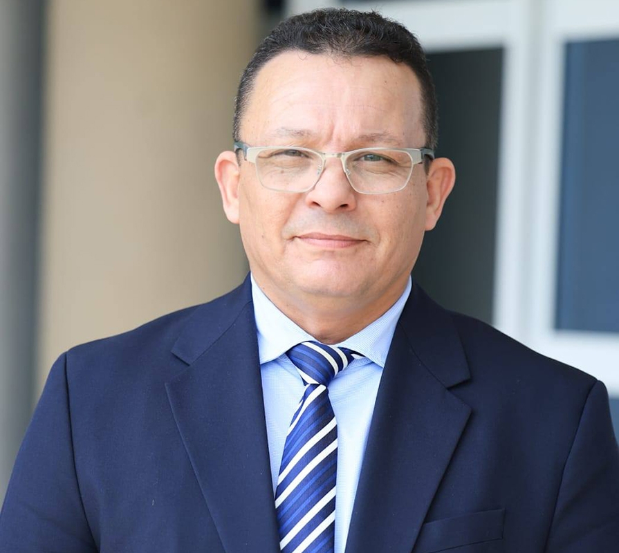 جمال الحيمودي المشرف العام على التحكيم بالجامعة التونسية لكرة القدم: لابد من الترفيع في عدد الحكام التونسيين الى 1200 حكم