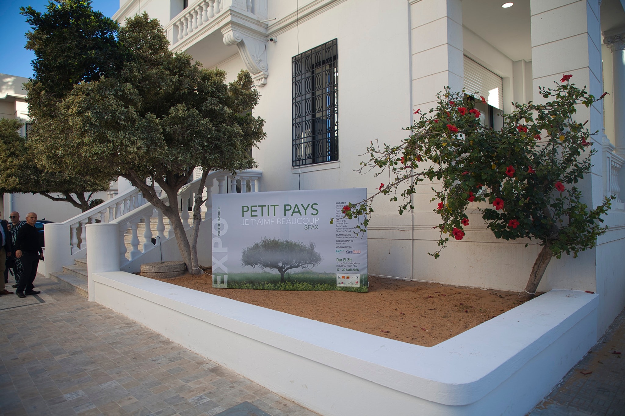 صفاقس : "PETIT PAYS JE T'AIME BEAUCOUP" ... معرض فوتوغرافي فني يضم أكثر من 40 صورة فنية بعدسة 11 فنان من 17 إلى 20 أفريل بفضاء "دار الزيت"