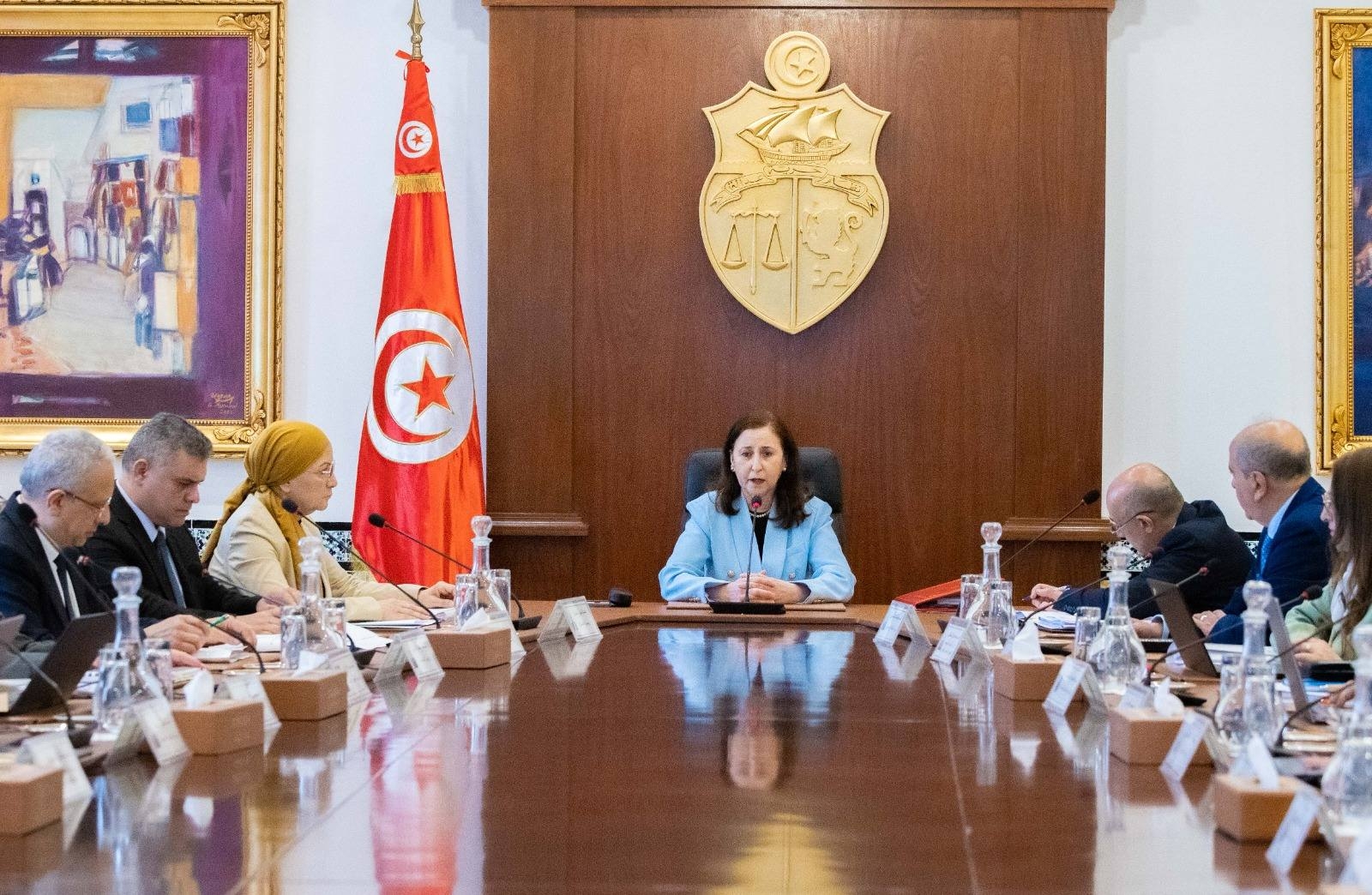 رئيسة الحكومة: البرنامج الاقتصادي والاجتماعي للدولة يقوم على جملة من الثوابت خاصة منها المحافظة على السيادة الوطنية واستقلالية القرار والتعويل على الذات