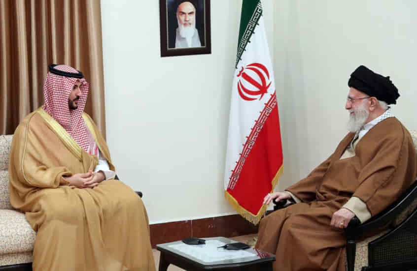 رويترز: السعودية حذرت إيران.. "إما الاتفاق مع ترامب وإما الحرب مع إسرائيل"