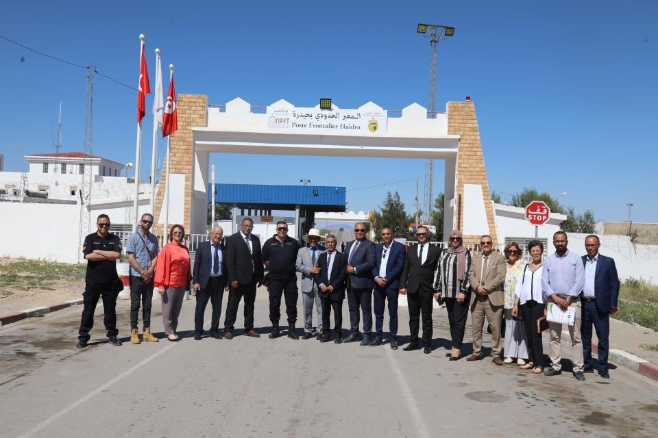 وفد برلماني يؤدي زيارة الى المعبرين الحدوديين حيدرة وبوشبكة من ولاية القصرين
