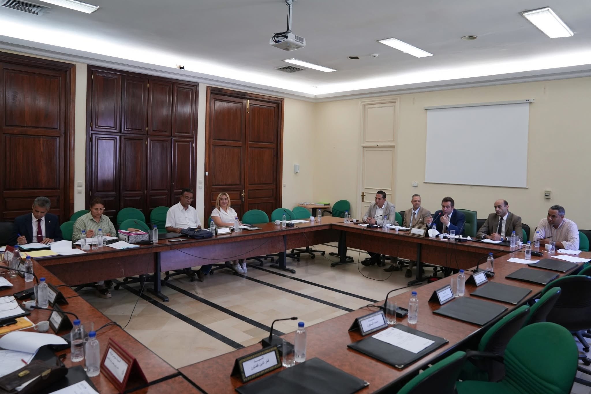لجنة التربية تستمع الى ممثلين عن جهة المبادرة بخصوص مقترح قانون أساسي يتعلق بالهياكل الرياضية