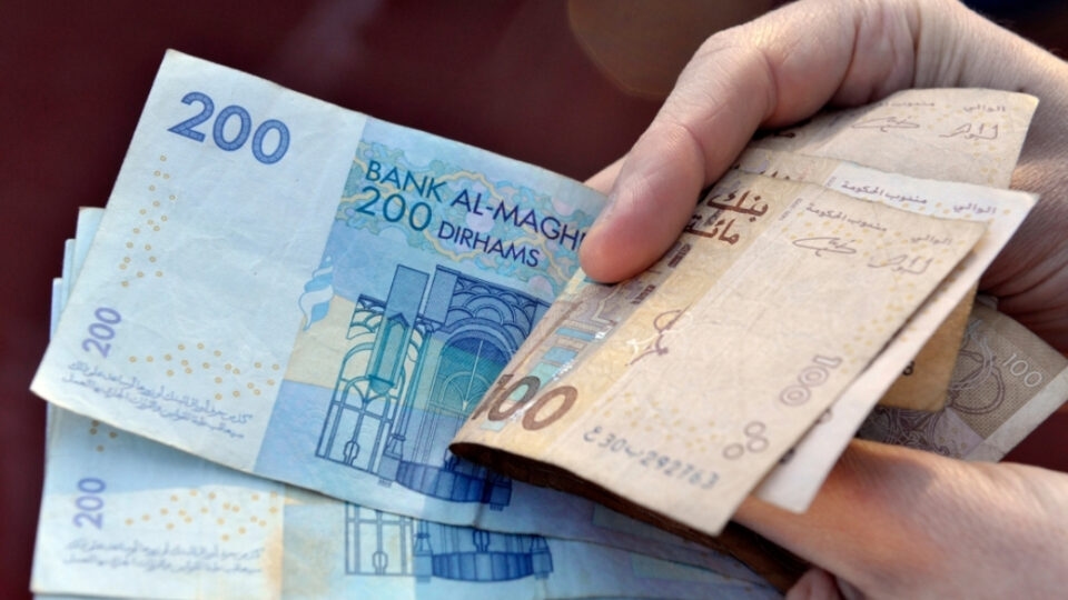 ودائع البنوك تتجاوز 1.2 تريليون درهم في 2024 بدعم من التسوية الجبائية
