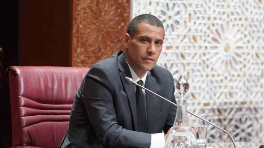 بودريقة يصل إلى مطار محمد الخامس بعد ترحيله للمغرب ويستعد لقضاء ليلته الأولى بسجن عكاشة
