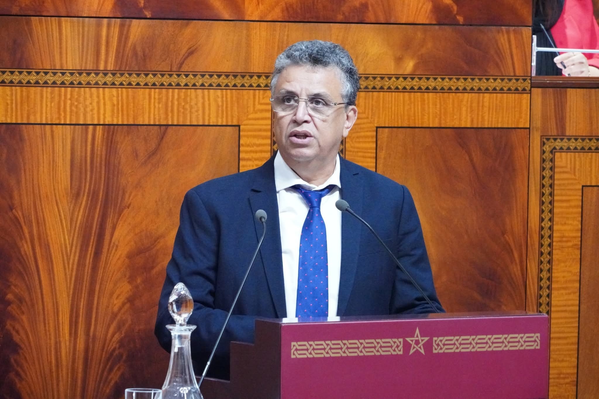 وهبي يتفاعل مع مقال 'برلمان.كوم' ونداء 'نخرجو ليها ديريكت' ويعلن إعادة فتح منصة الموثقين (فيديو)