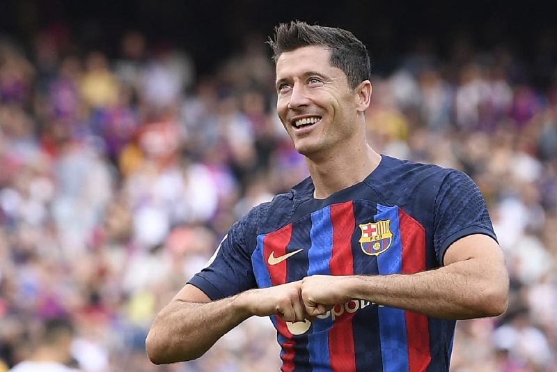 الاتحاد الأوروبي يفرض عقوبات على برشلونة وإنتر ميلان بعد مواجهة دوري الأبطال