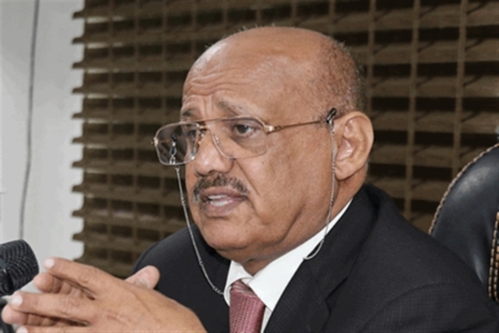 المعبقي: الصرف مناطق الخاضعة الحوثيين وهمي ومفروض بالقوة