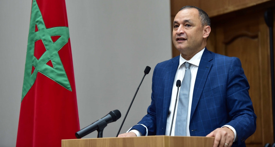 وزارة مزّور تصرف عشرات الملايين وسط معاناة 'مول الحانوت'