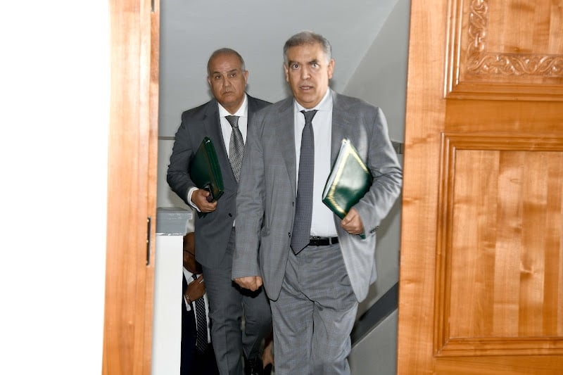 الأحزاب تُسرّع إعداد مذكراتها بطلب من الداخلية.. ووزراء ومسؤولون يقطعون العطلة