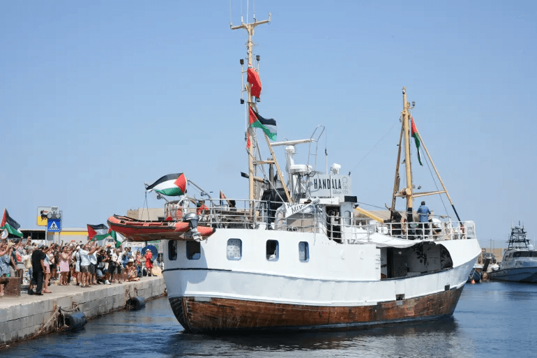 ناشطو 'حنظلة' يضربون عن الطعام