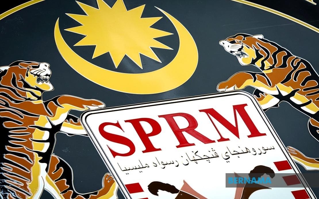 Six Including Govt Dept Director Held In Contract Graft Probe