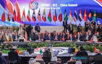 ASEAN Leaders Pledge Unity To Ensure Thriving Community
