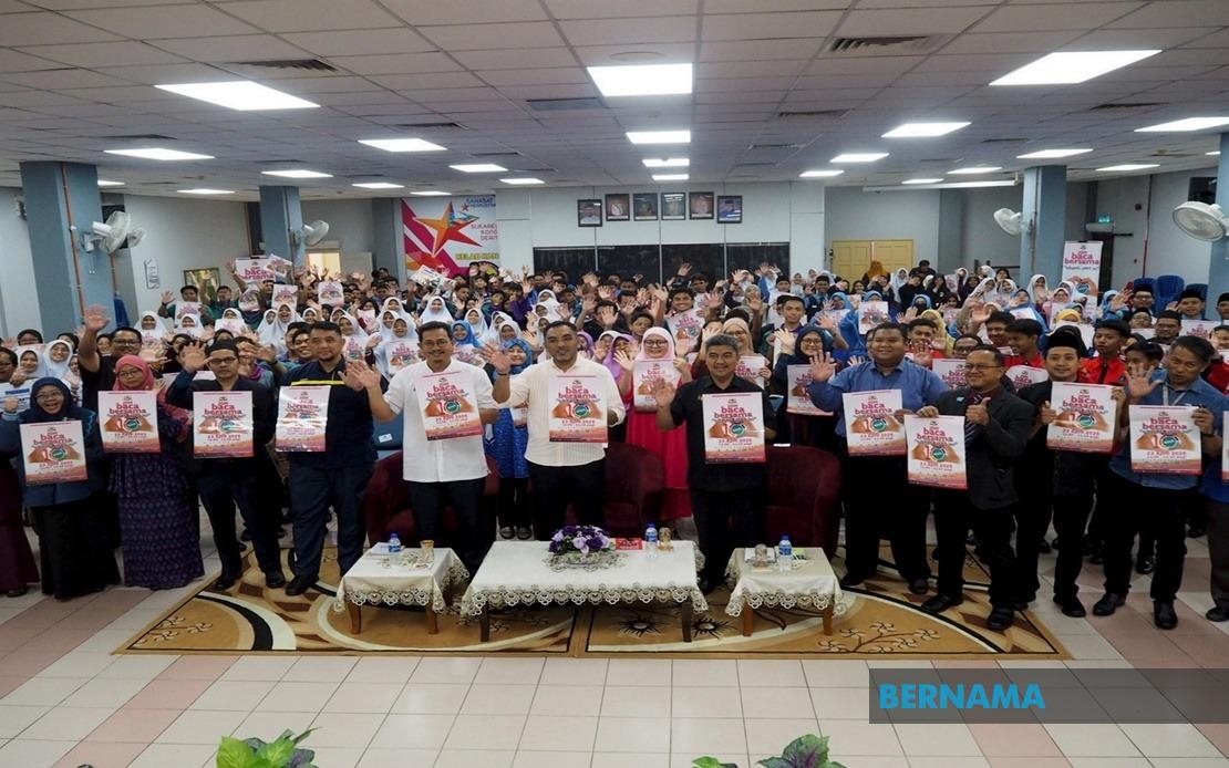 Melaka Introduces Reading Awards
