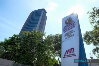 ماليزيا سجلت 144.4 مليار رنغيت ماليزيا من استثمارات مراكز البيانات خلال فترة 2021م