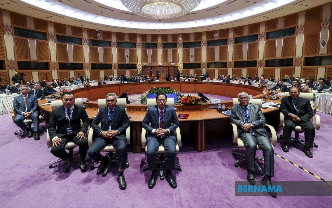 Azam Baki Urges Strong Oversight And Public Accountability For Effective Anti-corruption Efforts