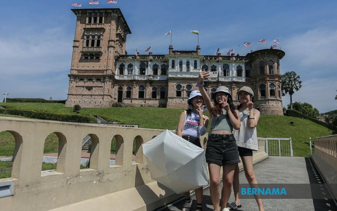 Increased Tourist Arrivals, Foreign Investment Has Boosted Proficiency Of English In Perak