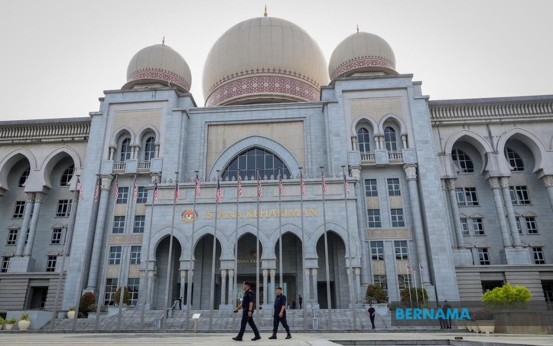 1MDB Trial: Handwriting Expert Says Najib's Signatures Inconclusive Without Originals