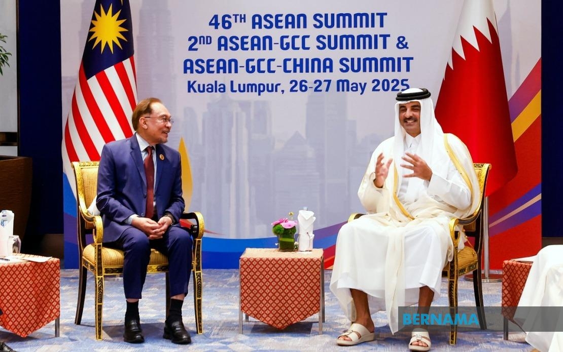 Anwar, Emir Of Qatar Hold Talks To Strengthen Bilateral Ties