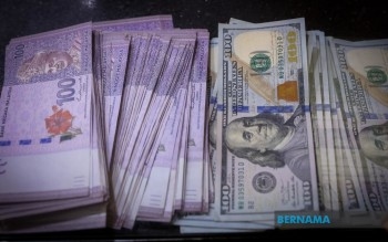 US Dollar Seen Weakening Over Next 12 Months, Ringgit, Asian Equities To Benefit