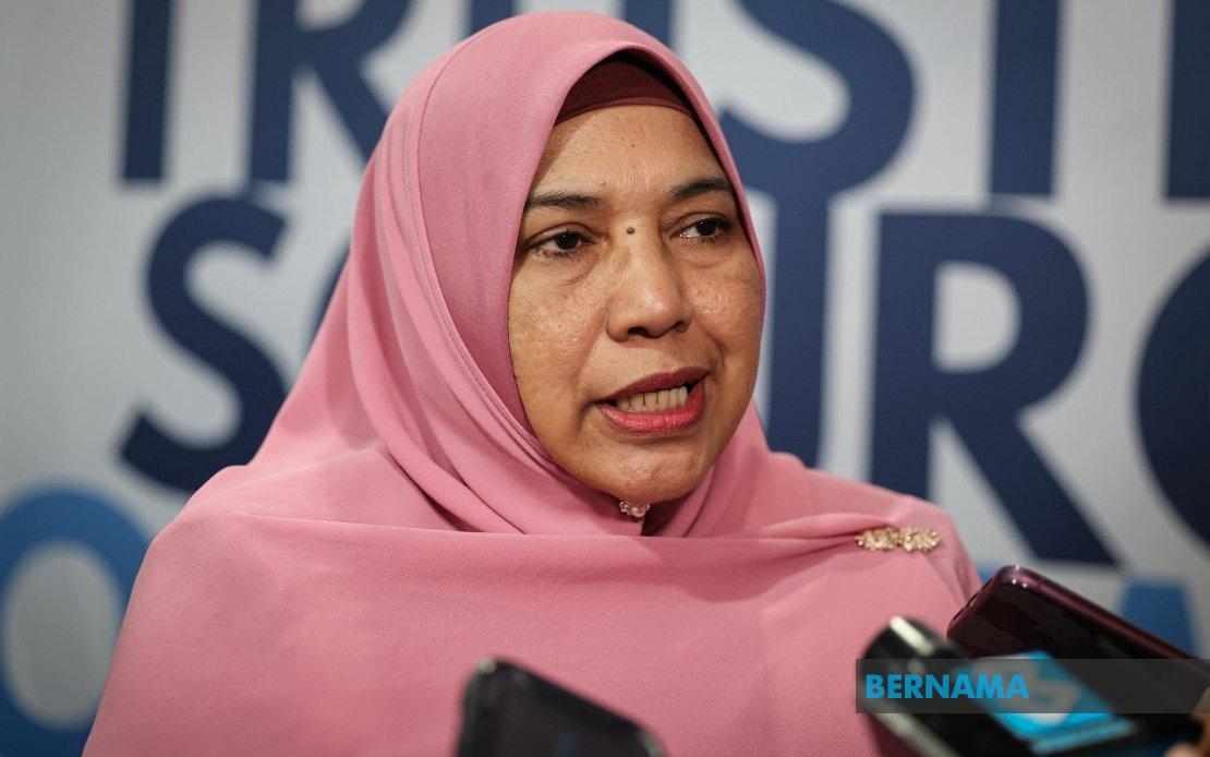 Bernama CEO Receives ‘Women Of The Decade' Honour At WEF ASEAN 2025