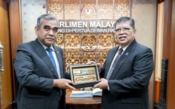 Indonesian MPR Chair Pays Courtesy Call On Dewan Rakyat Speaker