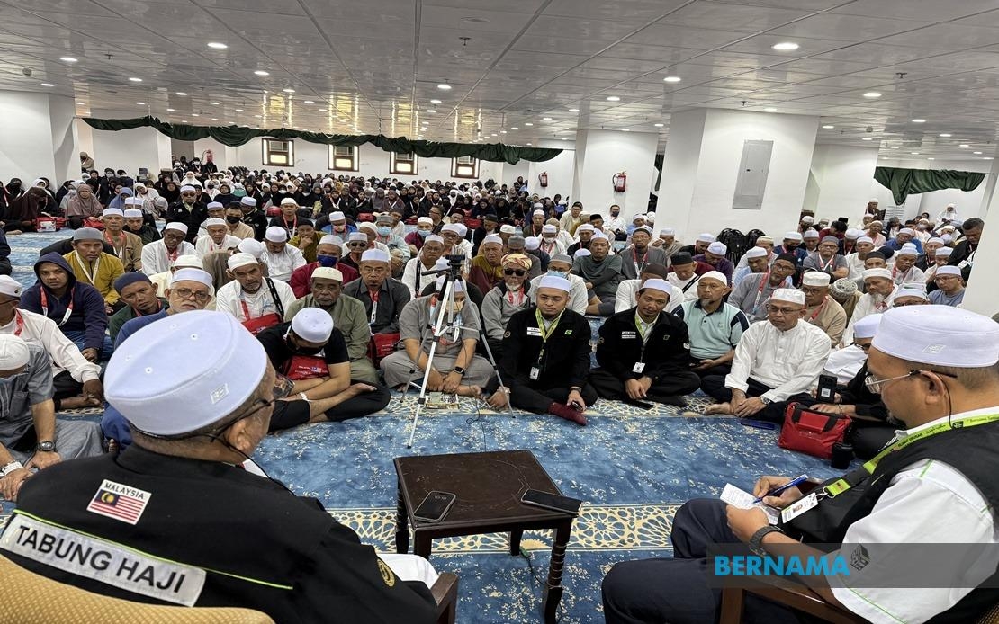 Prohibition Of Ihram, Fiqh Law Of Women - Most Frequently Asked Questions By Malaysian Pilgrims