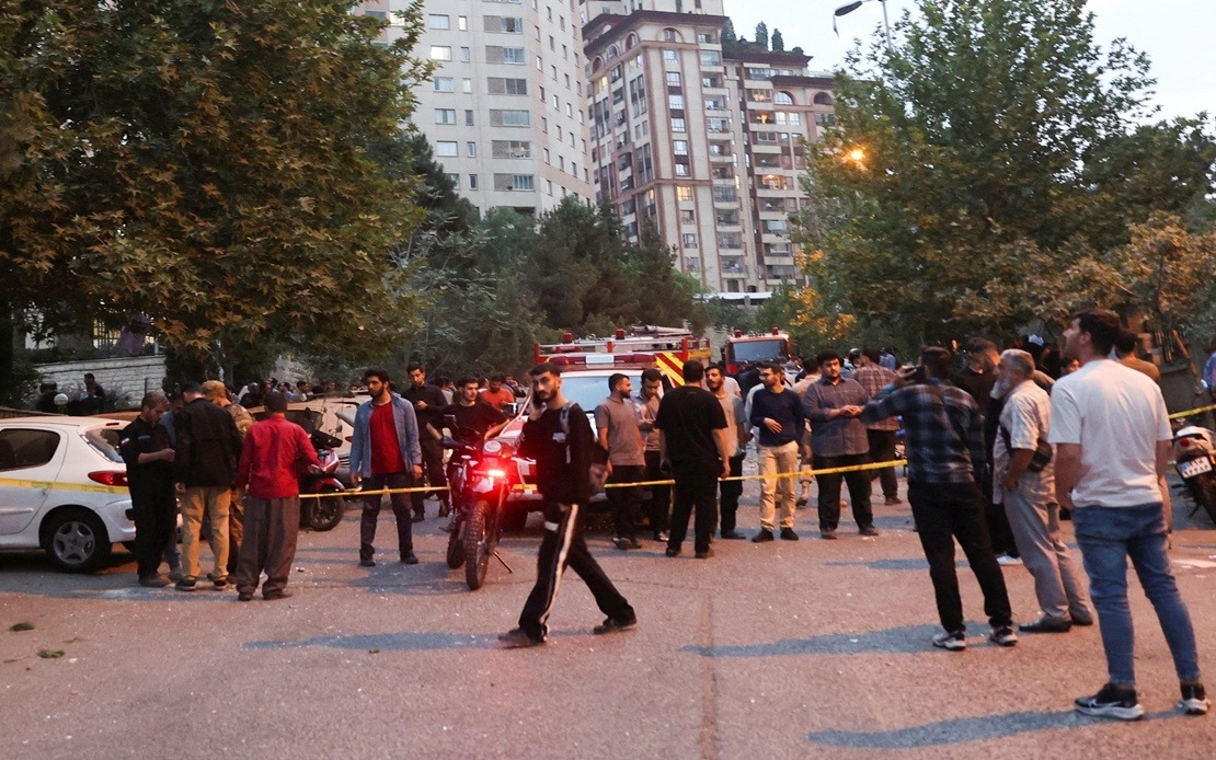 Explosions Heard Near Tehran Amid Reported Israeli Strikes