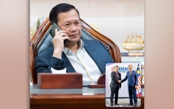 رئيس الوزراء الكمبودي يوافق على وقف إطلاق النار الذي اقترحه نظيره الماليزي أنور إبراهيم