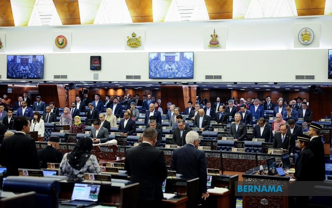 Dewan Rakyat Extends Condolences On Passing Of Tun Abdullah