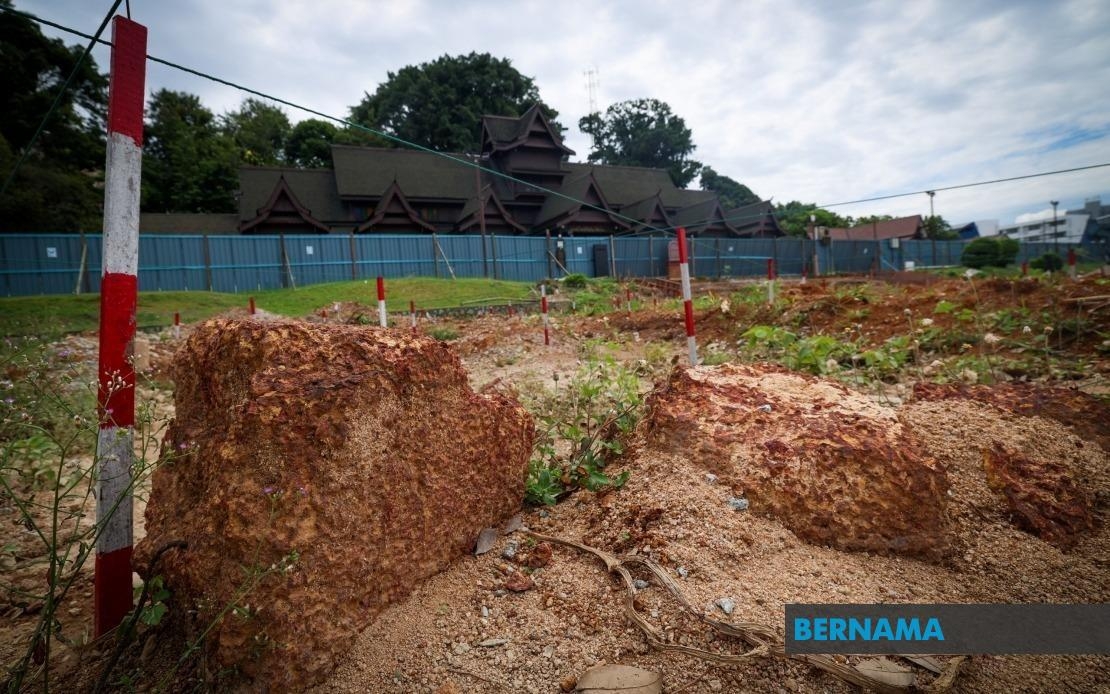 Original Structure Of Kota Melaka Fortress Unearthed At Taman Larangan