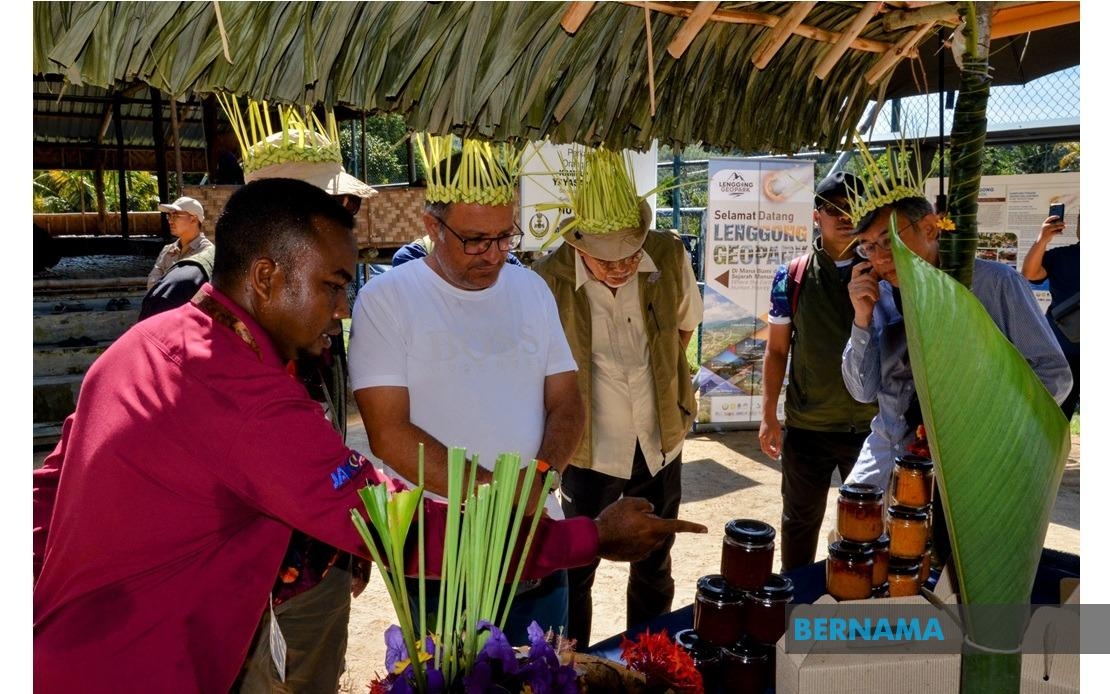 Kampung Air Bah Presents The Culture And Traditions Of The Lanoh Tribe To The UNESCO Global Geopark Delegates