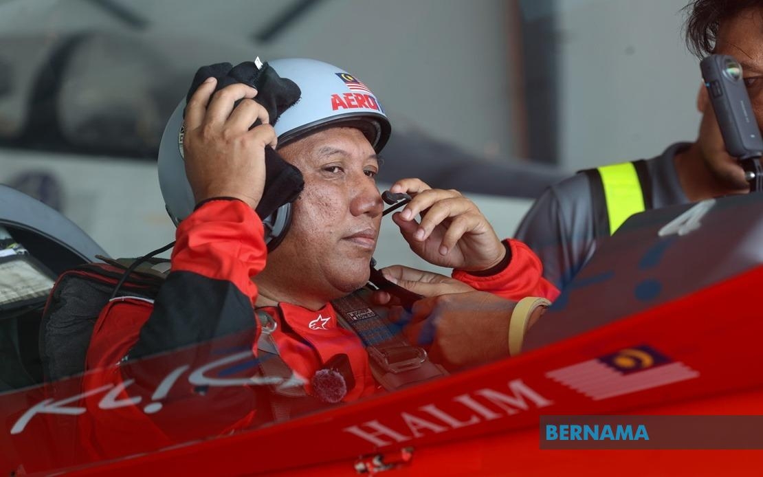 Defying Age, Pilot Halim Still Soars With Aerobatic Thrills