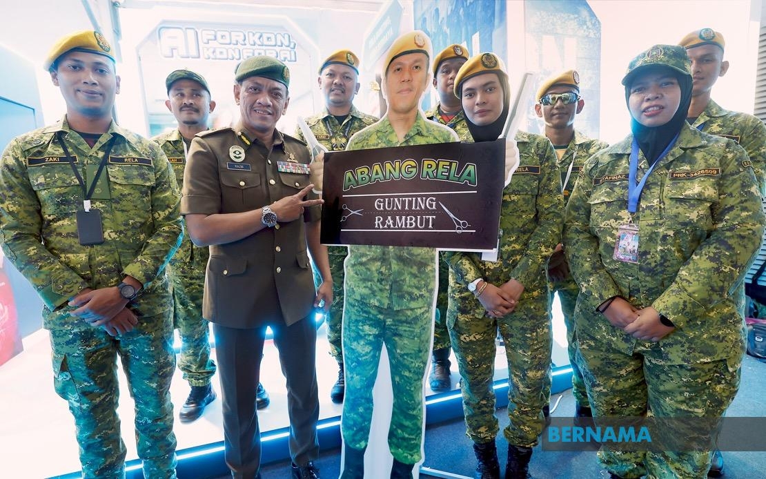 Free ‘RELA' Haircut Service Unlikely Attraction At Perak PMR 2025