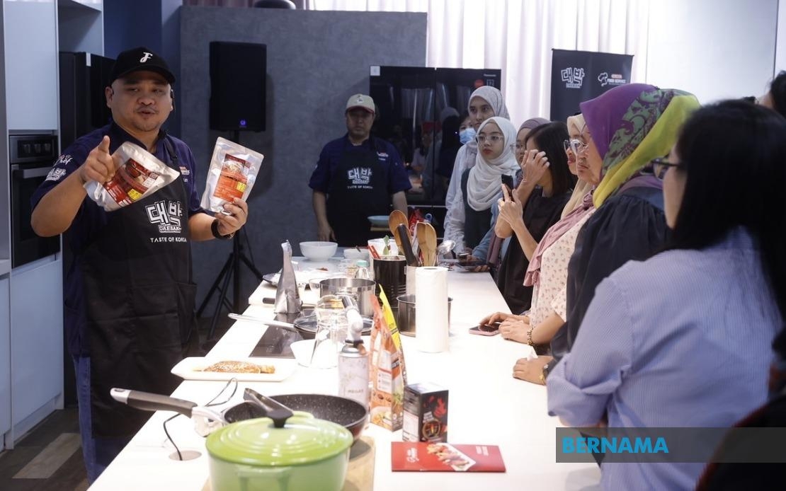 Mamee Unveils New Daebak Korean Sauces Tailored For Malaysian Taste Buds