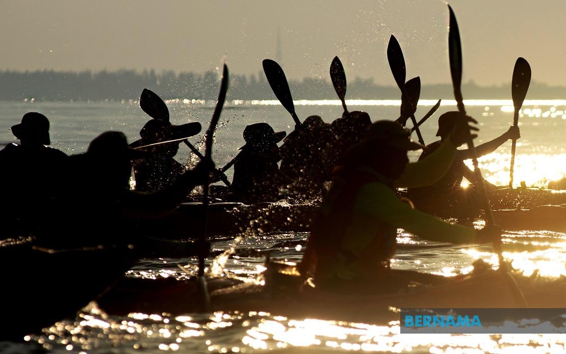 Labuan Siblings Secure Third Straight Victory In Int'l Round Island Kayak Challenge 2025
